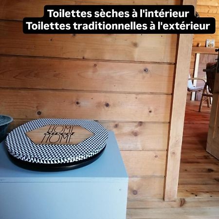 Chalet En Pleine Nature Au Bord D'Un Etang Lanvallay Exterior foto